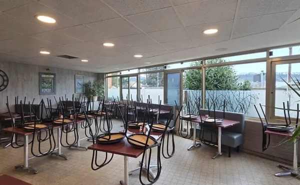 MURS ET FONDS BAR -TABAC-BRASSERIE ET APPART F3 Les Mureaux