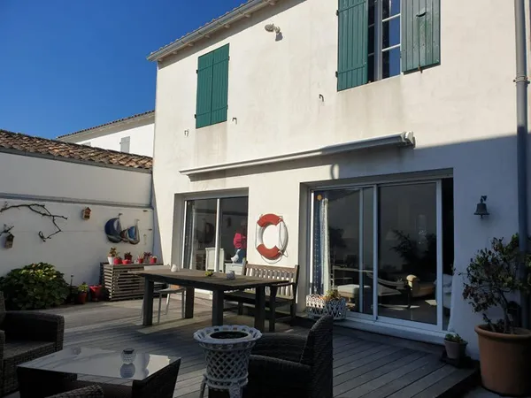 Maison 8 pièces 140 m²