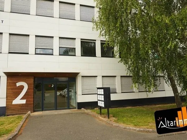 Bureaux 136 m²