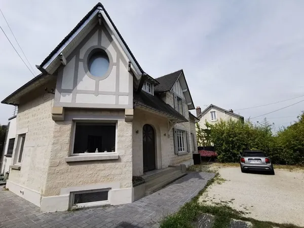 Maison 7 pièces 143 m²