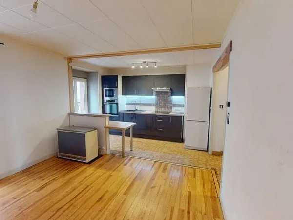 EN EXCLUSIVITÉ ! Immeuble avec 2 T3 dont un loué, un local c
