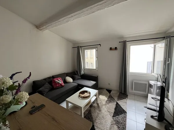 Appartement INTRA MUROS 1 pièce avec Mezzanine à vendre à Avignon - Dernier étage
