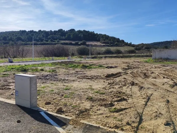 Terrain 440 m²