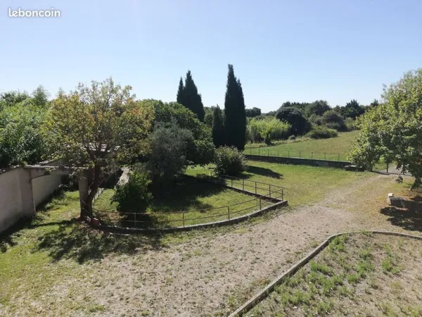 À découvrir Maison de 209 m² sur 6055 m² de terrain