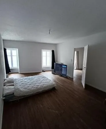 Loue f2 bis centre ville