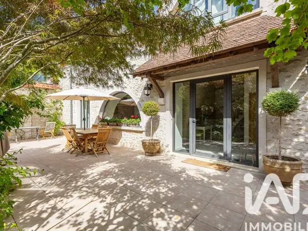 Maison 6 pièces 205 m²