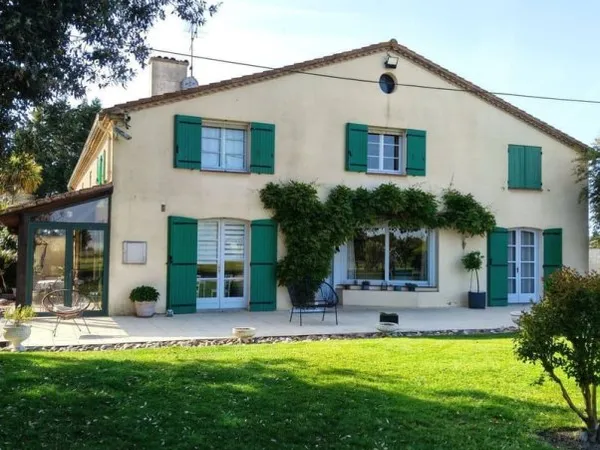Maison 7 pièces 255 m²