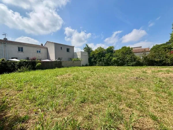 Terrain 376m quartier amoureux à Nîmes