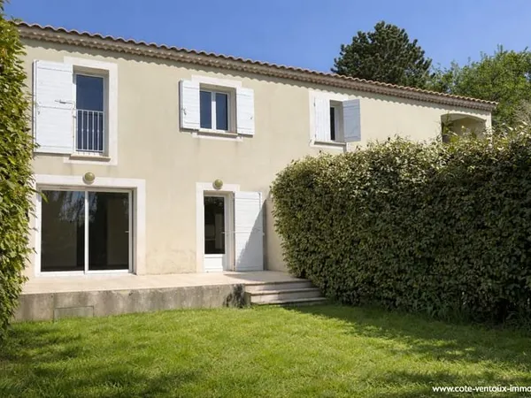 Villa T4, récente, 82m2 garage et jardin à Aubignan
