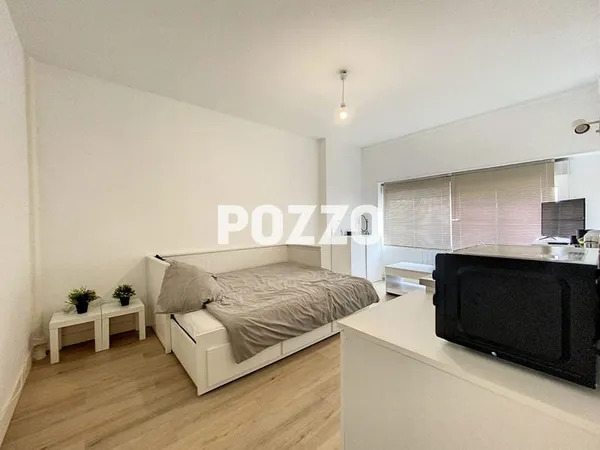 A LOUER : STUDIO -- 22 M2 - SECTEUR PORT DE PLAISANCE