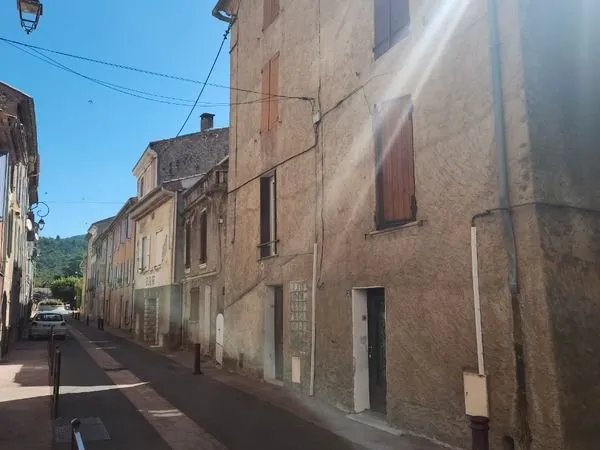 Maison de village 90m2 +40m2 de combles