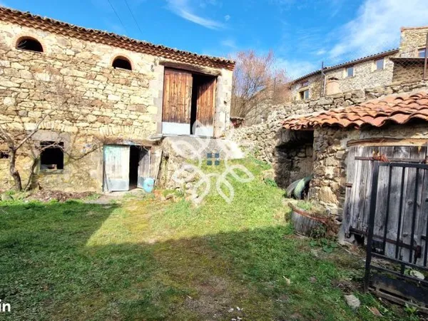 Appartement 2 pièces 102 m²