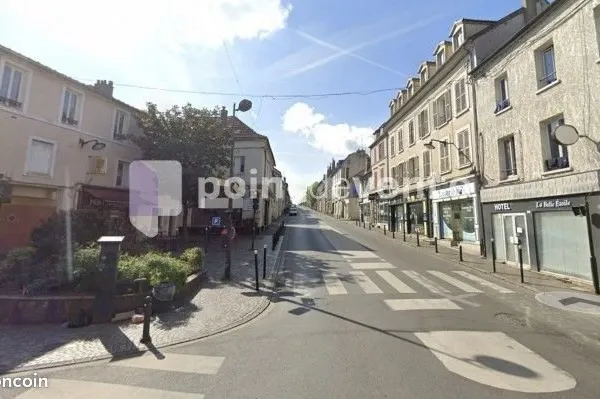 Commerce habillement/textile 160 m²