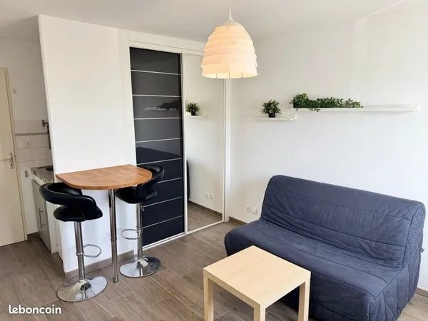 Studio avec place parking