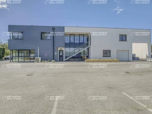 Local d'activité 2641 m²