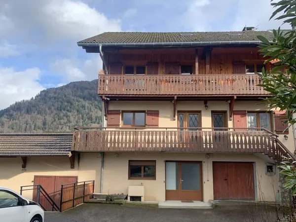 Appartement rénové T3 meublé avec grande terrasse