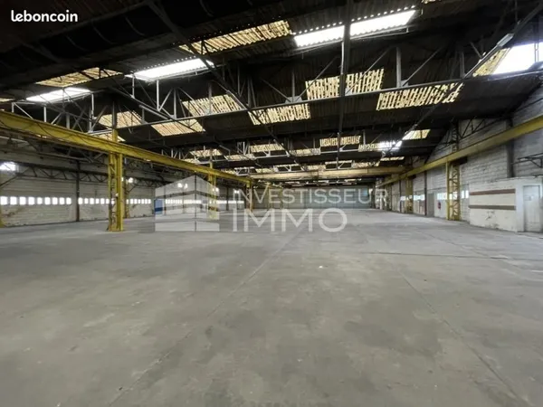 Local d'activité 2 500 m²