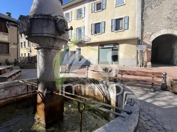 Local de 55 m² - CHORGES