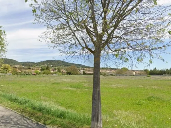 Terrain 266 m²
