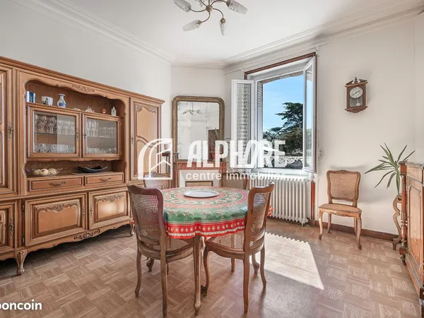 Maison 7 pièces 141 m²