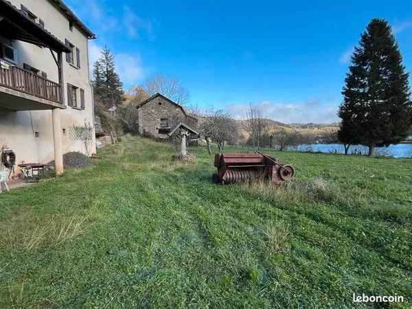 Maison 7 pièces 235 m²