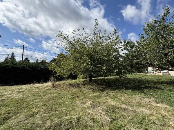 Terrain constructible de 344 m2 viabilisé