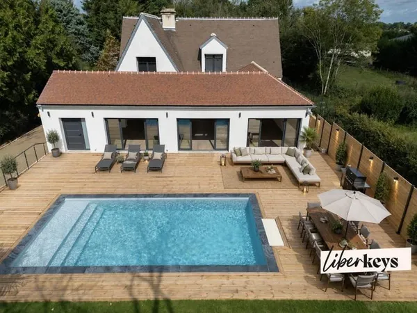 Grosrouvre - Propriété contemporaine réhabilitée en 2025, prestations neuves, piscine