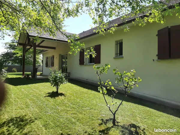 Maison Familiale 4 chambres proche centre Monein ( 1km)