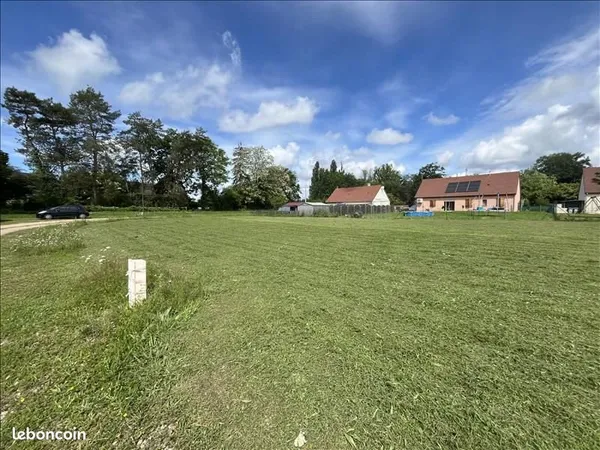 Terrain 968 m² Ainay Le Vieil