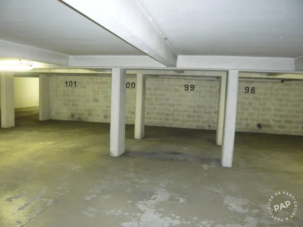 Garage/Parking