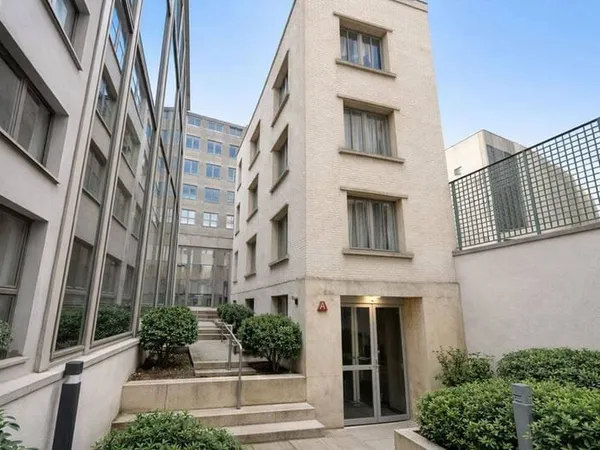 Bureaux 885 m²