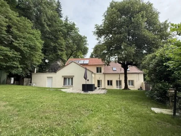 Maison 7 pièces 180 m²