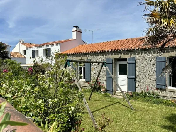 A vendre Maison de charme 5 chambres au coeur de L'Épine