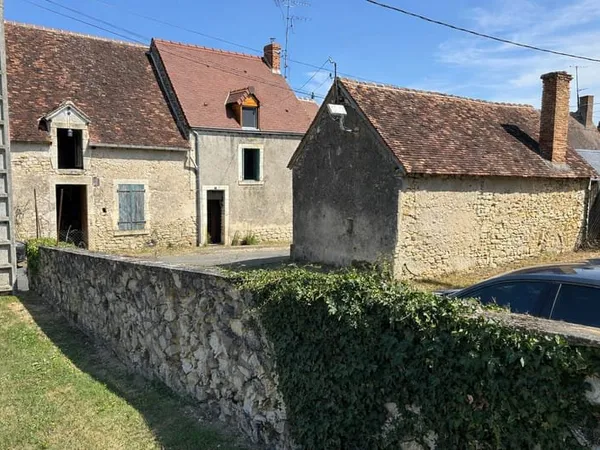 A VENDRE - Maison 3 pièces avec dépendances à Rivarennes