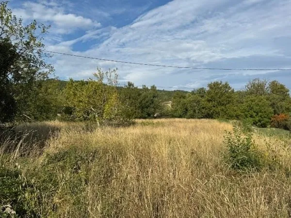 Terrain 1380 m²
