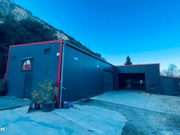 Atelier, garage , local commercial