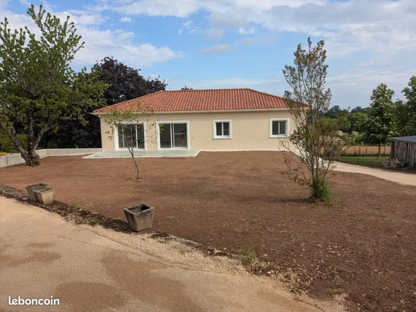 Maison neuve, prête à décorer à votre goût
