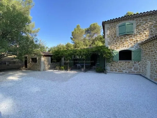 Maison 5 pièces 130 m²