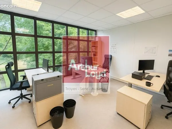 BUREAUX 763 m² TROYES