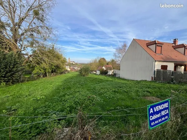 Terrain 2300 m² Lassigny