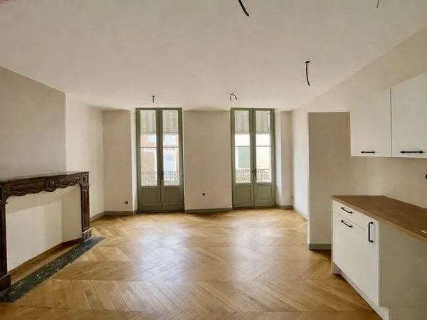 APPARTEMENT T3 CENTRE VILLE SAINT SEVER