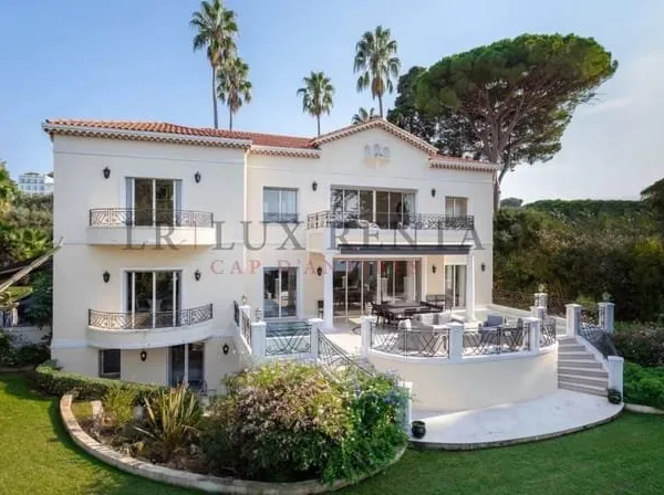 Villa d'exception en front de mer