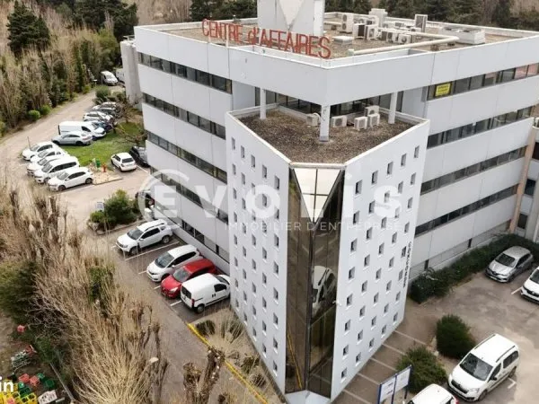 Bureau 135 m²