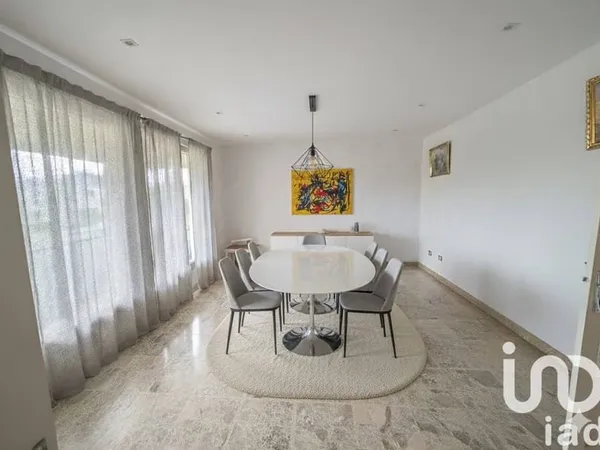 Maison 7 pièces 143 m²