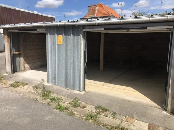 Garage double Quartier Sainte Anne