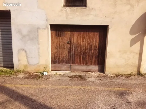 Location garage 35m²