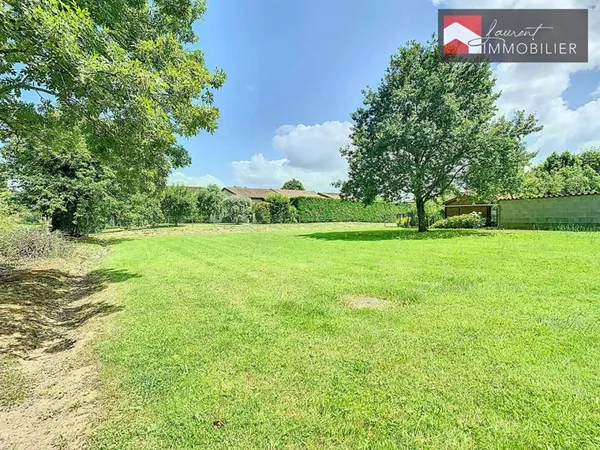 Terrain constructible 1095 m²