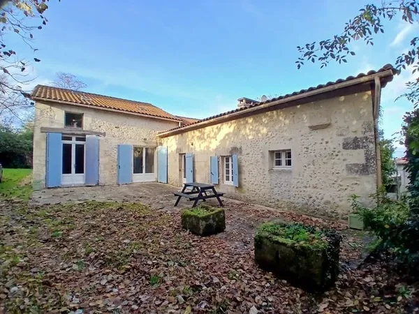 Propriété de trois chambres en bon état avec une vue magnifique