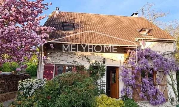 Maison familiale 4 chambres - Sous-sol total - Terrain 1 000 m² - DPE C