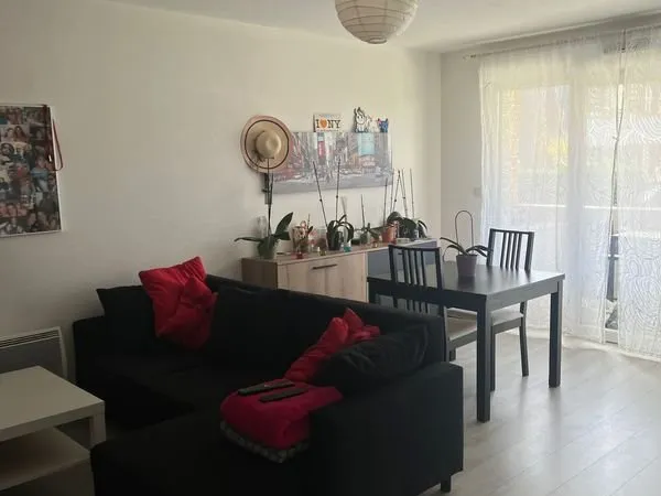 Appartement meublé 2 pièces de 47m² avec balcon et parking